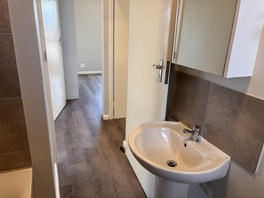 2 Bedroom Property for Sale in Muizenberg Western Cape